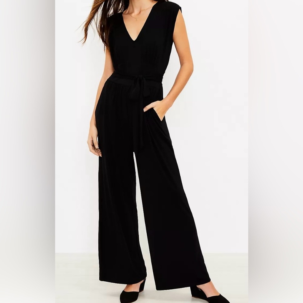 LOFT Petite XXL Black Cap Sleeve Jumpsuit with Wide-Leg Silhouette